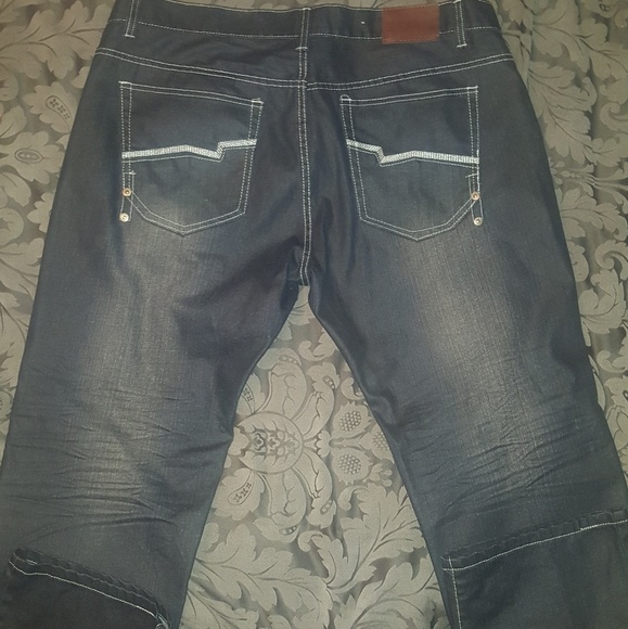 Jeans - Picture 1 of 3